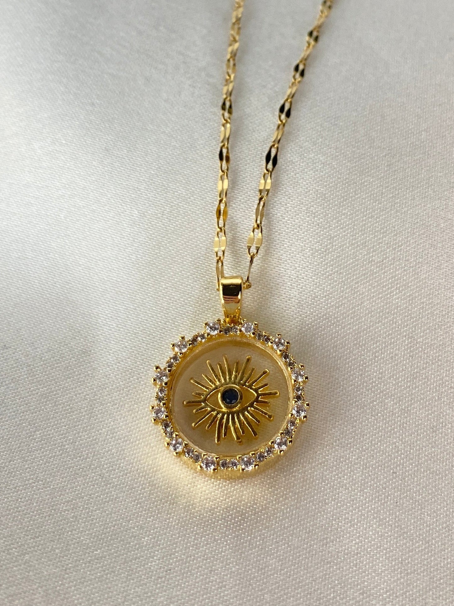 Göz Detaylı Çelik Kolye