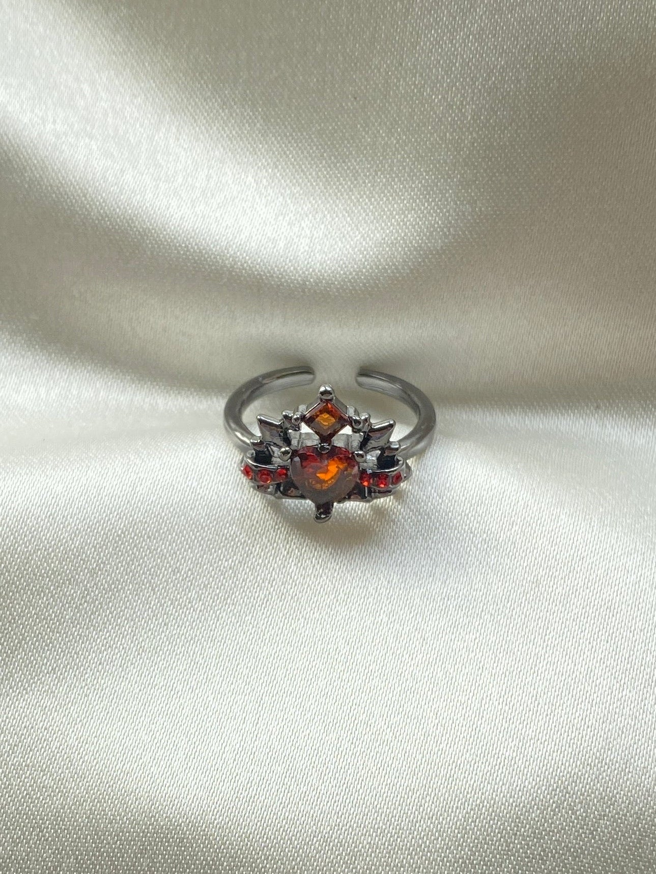 Çok Taşlı Çelik Yüzük