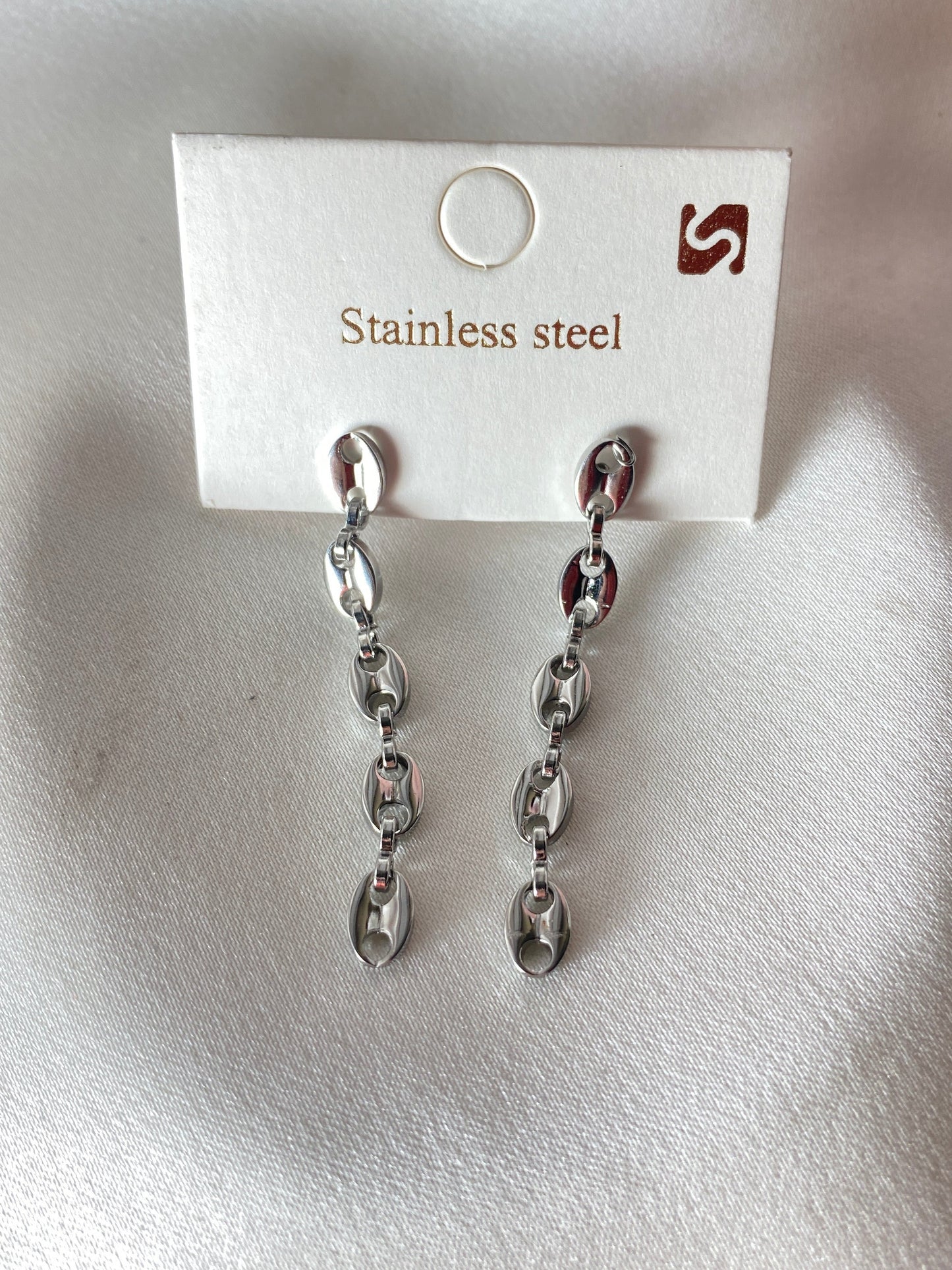 İnce Zincir Sallantılı Çelik Küpe