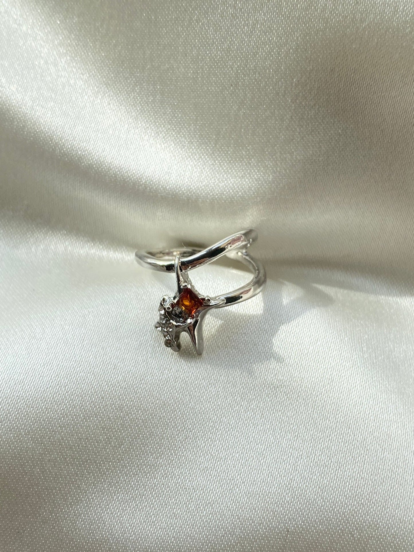 Taş Detaylı Kuzey Yıldızı Çelik Yüzük