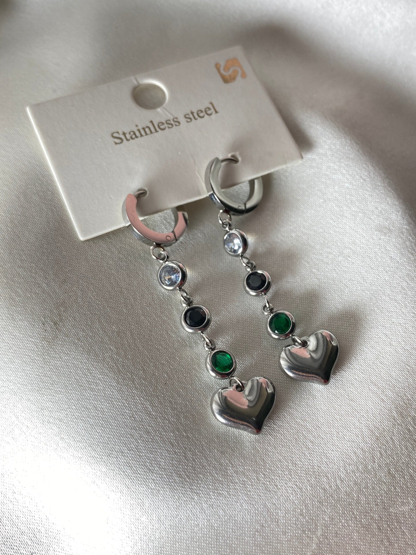 Sallantılı Renkli Taş Çelik Küpe