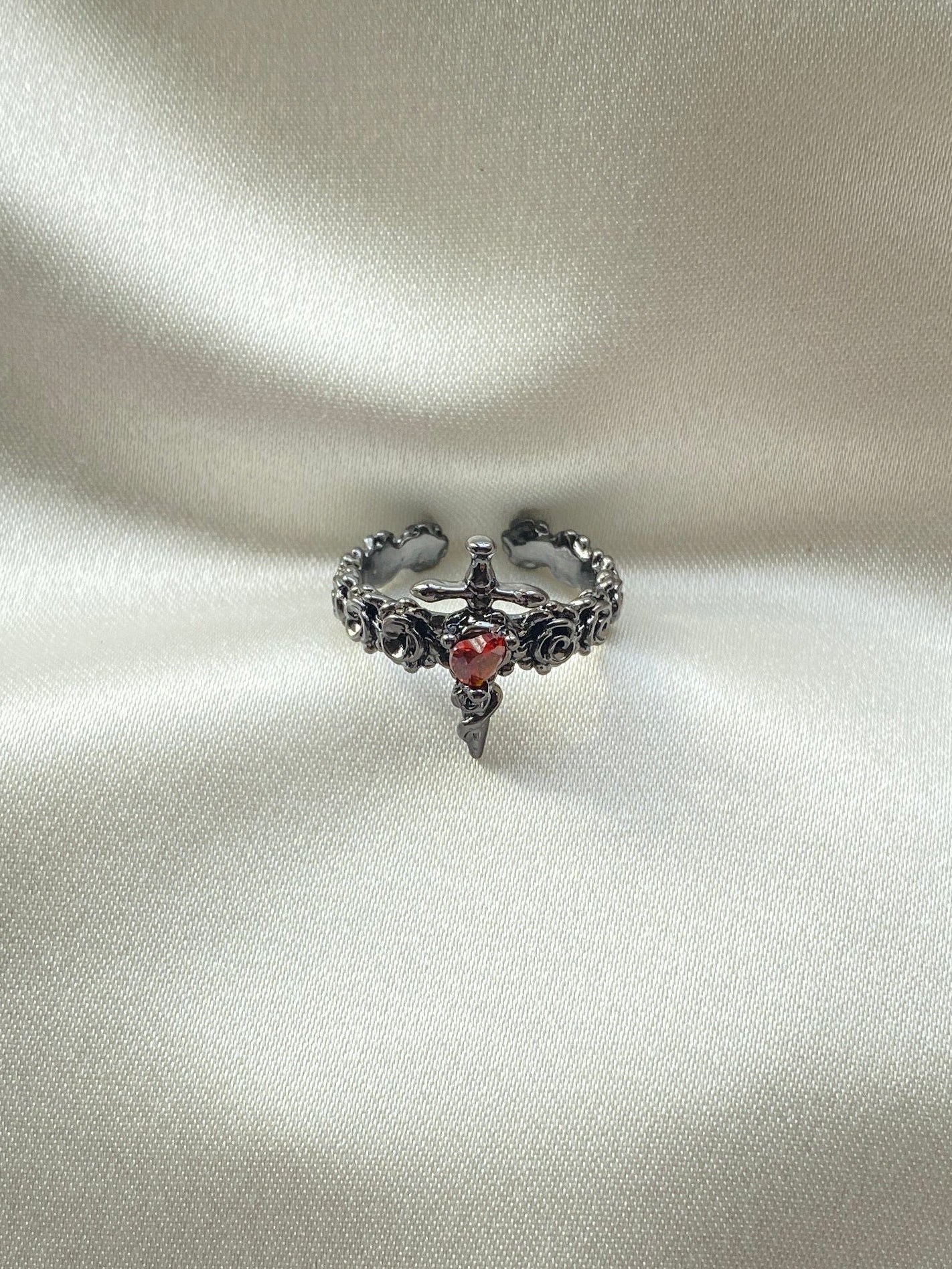 Kılıç Detaylı Çelik Yüzük