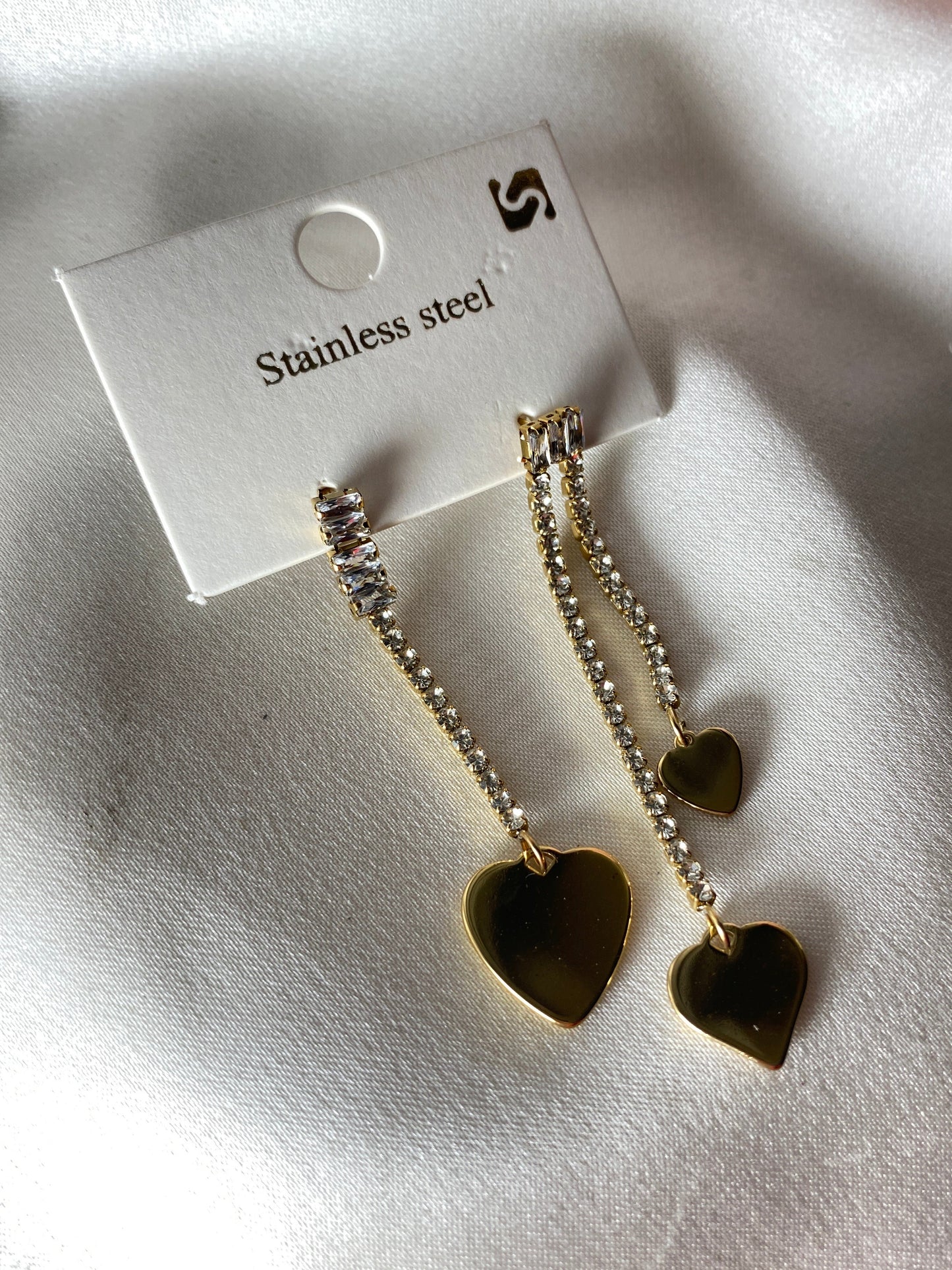 Taşlı Sallantılı Çelik Küpe