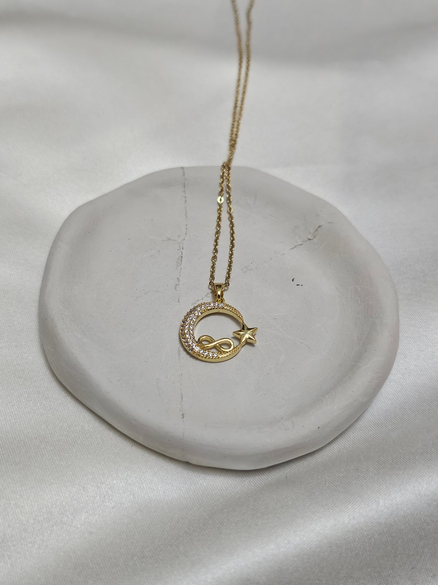 Stone Gold Flag Infinity Sign Steel Necklace