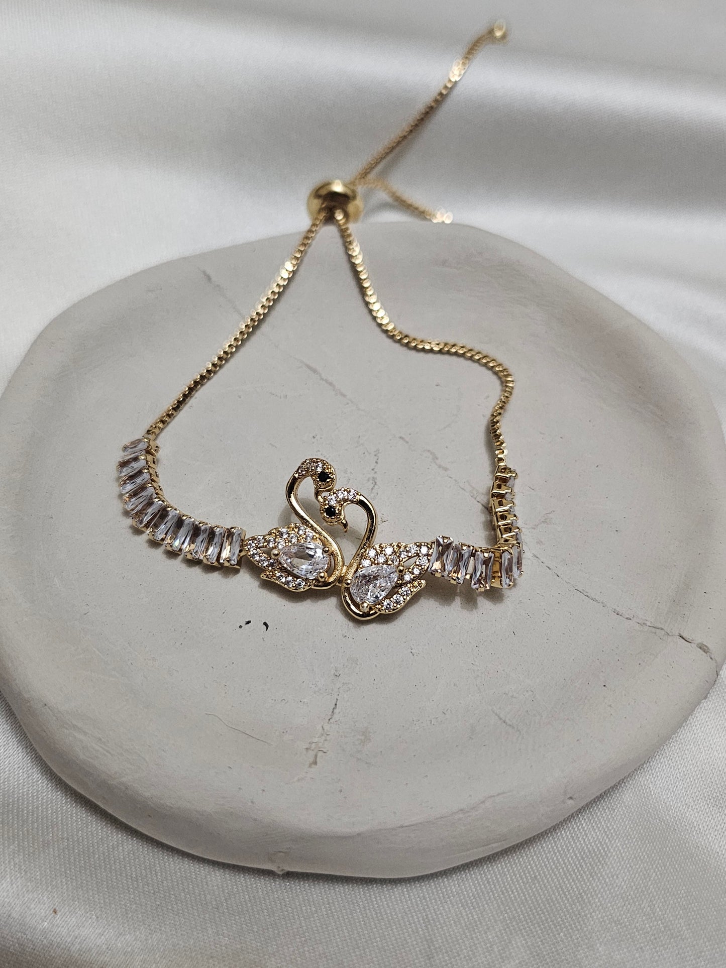 Kuğulu Gold Su Yolu Çelik Bileklik