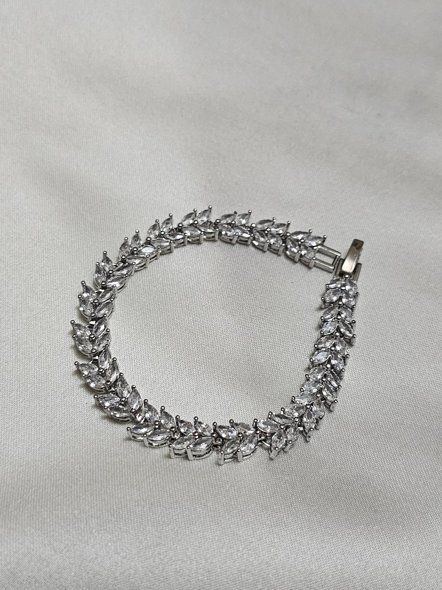 Silver Waterway Patterned Bracelet