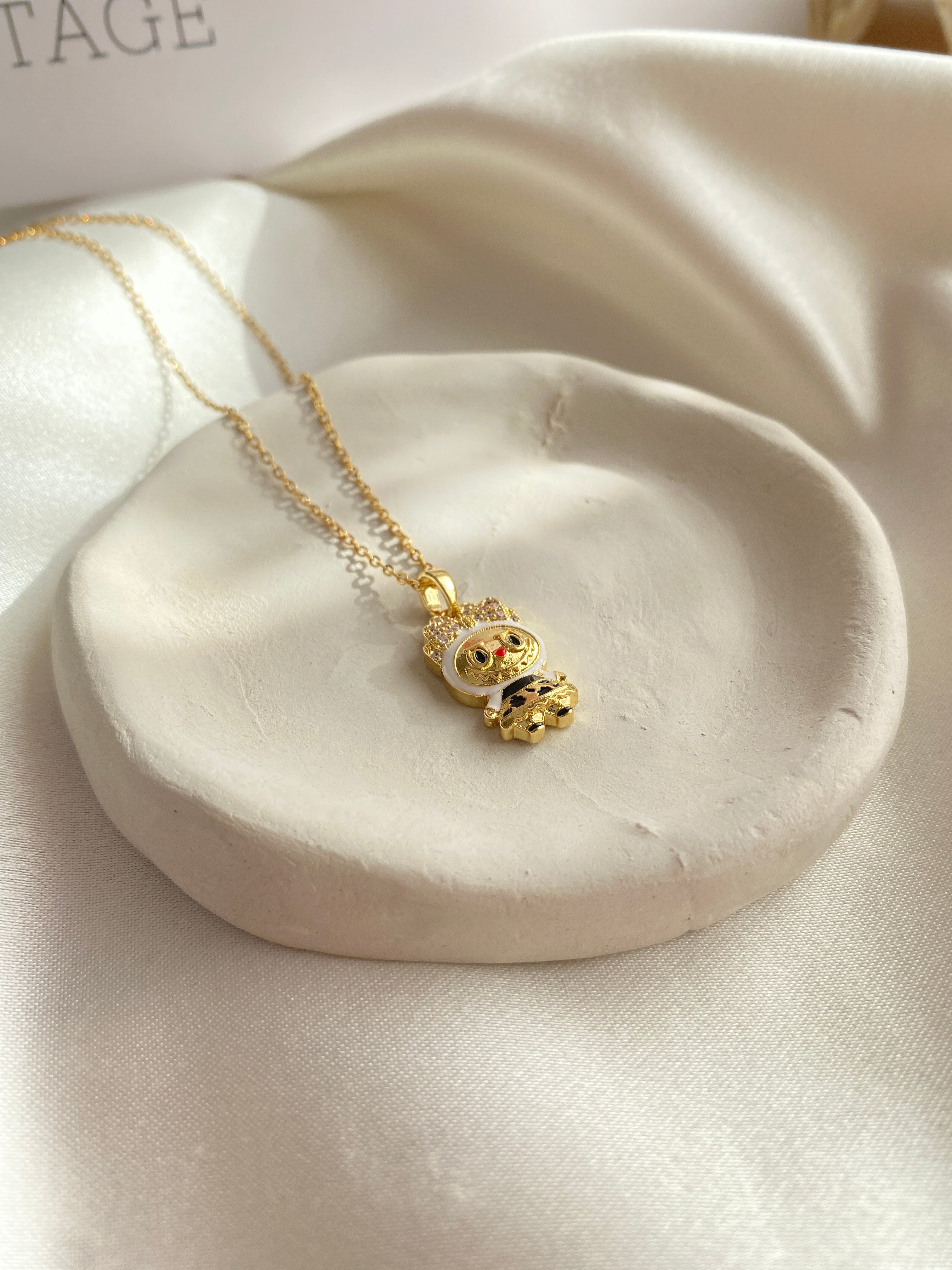 Labubu Beyaz Gold Çelik Kolye