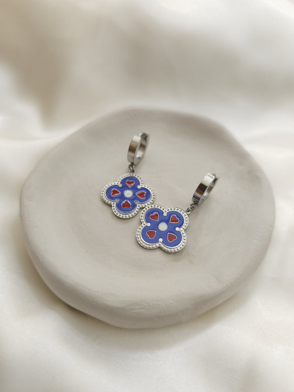 Lune Mavi Çelik Küpe