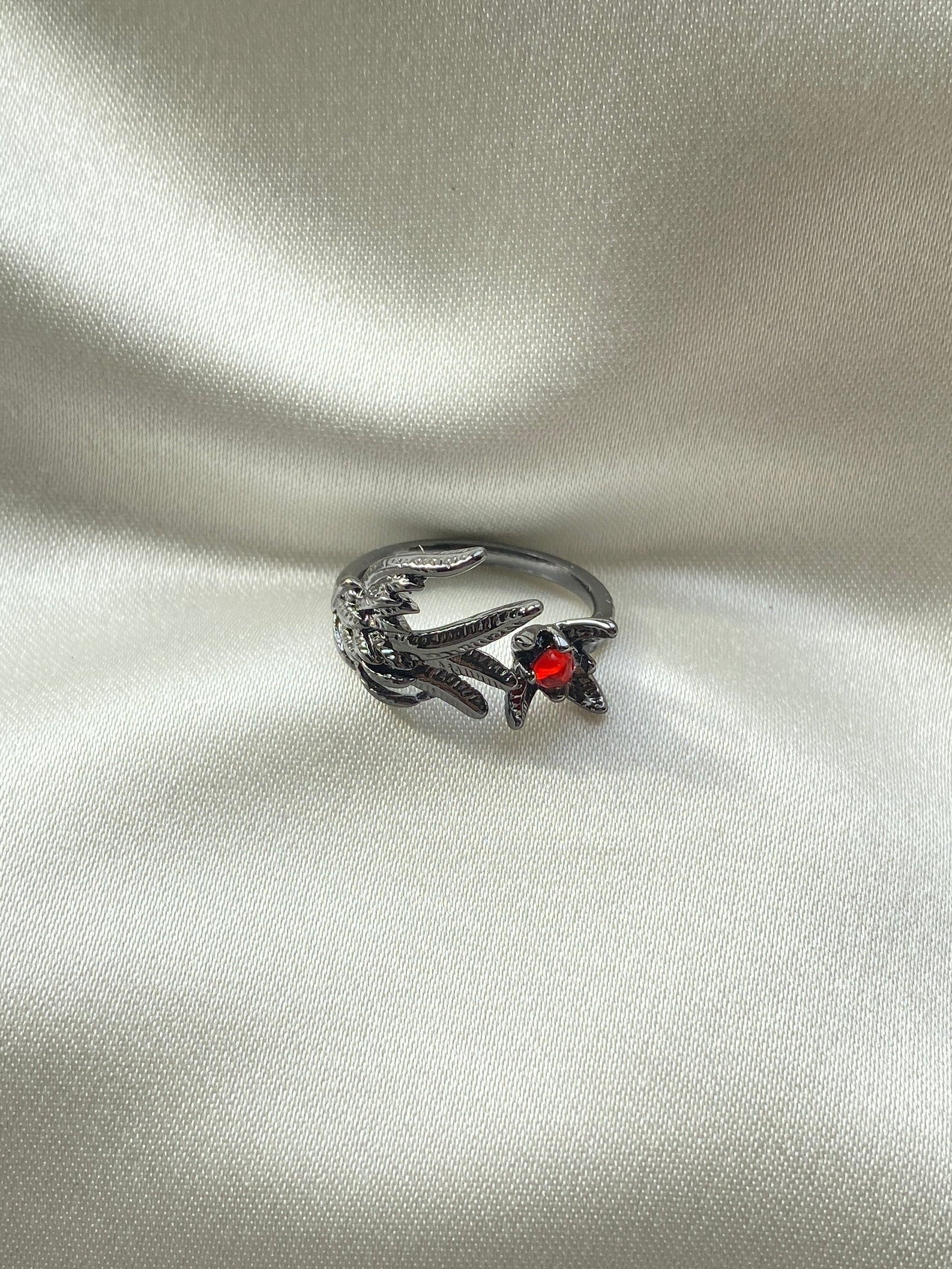 Taşlı Çelik Yüzük