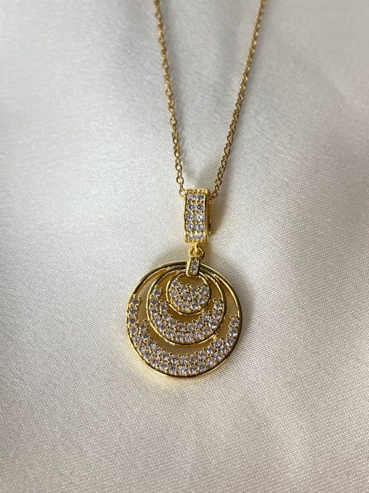 Halkalar Çelik Kolye