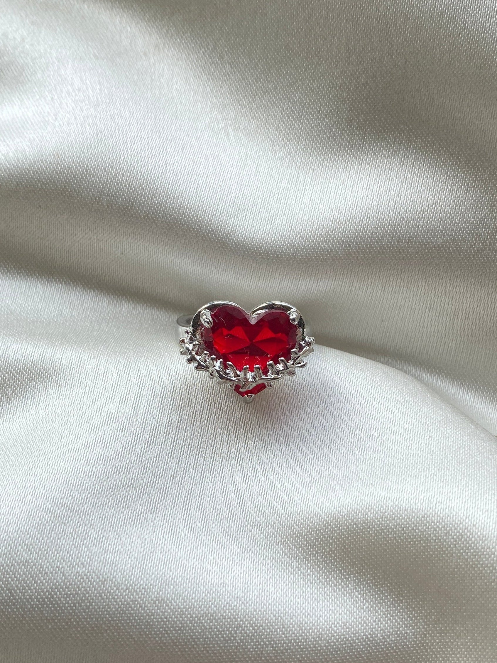 Kırmızı Çelik Kalp Yüzük