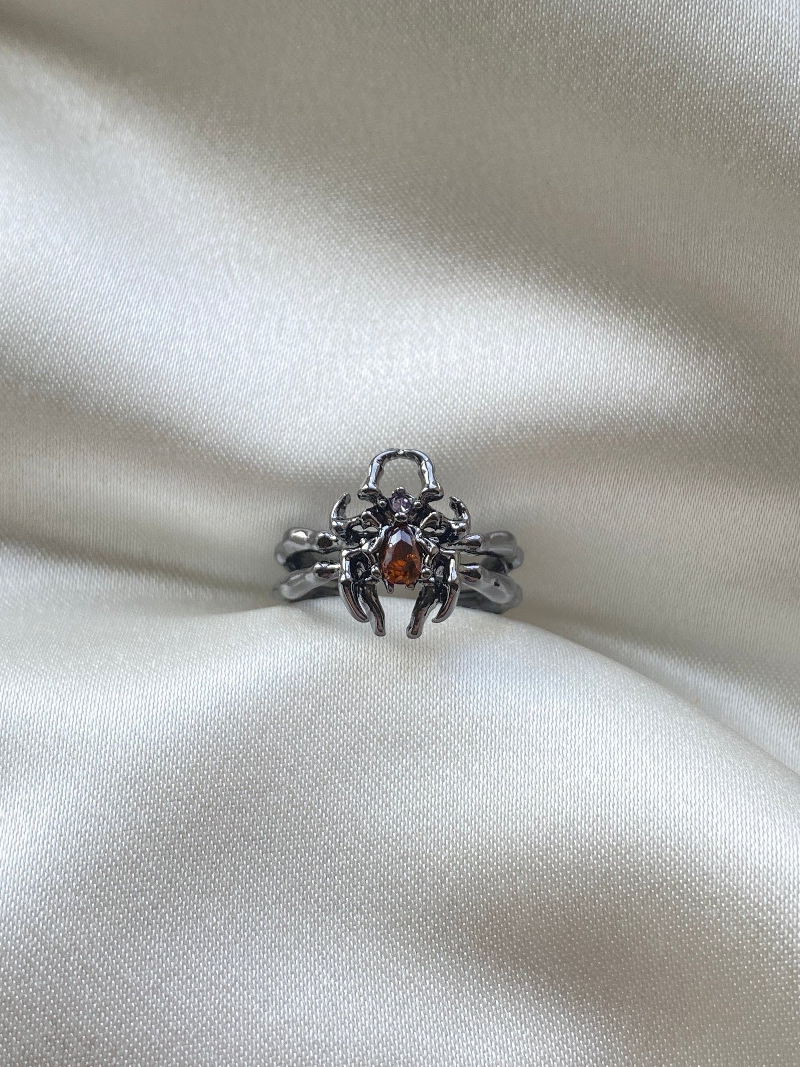 Çelik Örümcek Yüzük