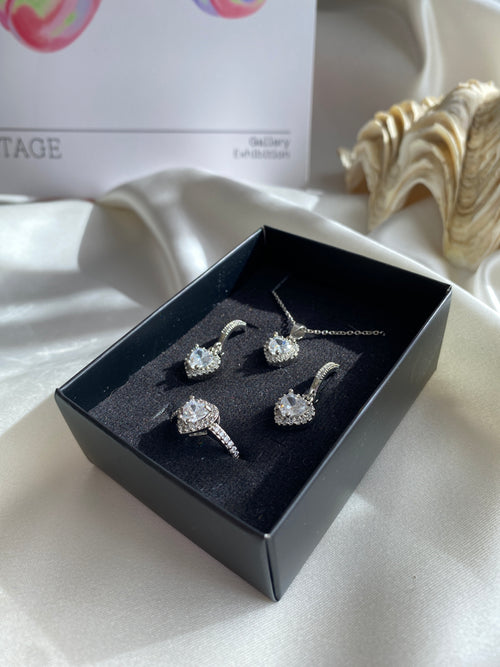 Ciddi İlişki Seti Beyaz