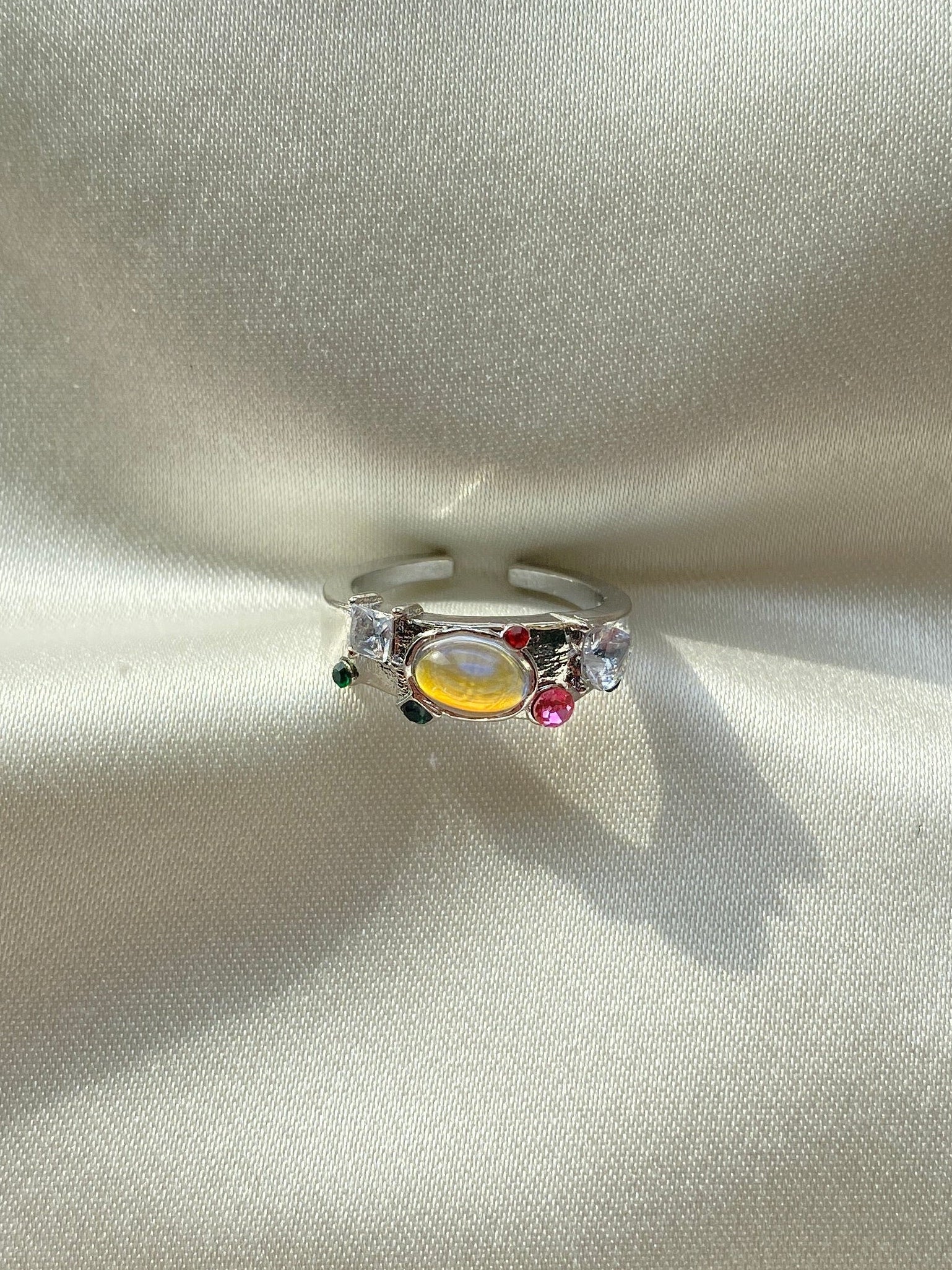 Renkli Taşlı Çelik Yüzük