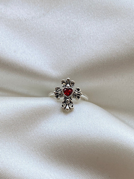 Kırmızı Detaylı Haç Çelik Yüzük