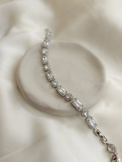 Lune Patterned Steel Silver Bracelet