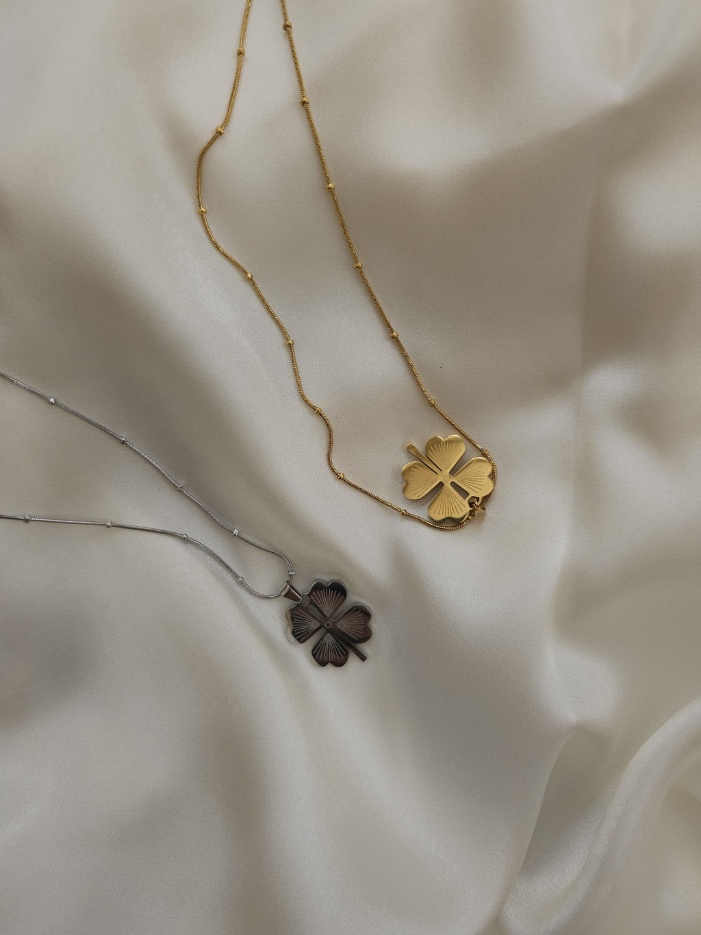 Lune Clover Silver Steel Necklace