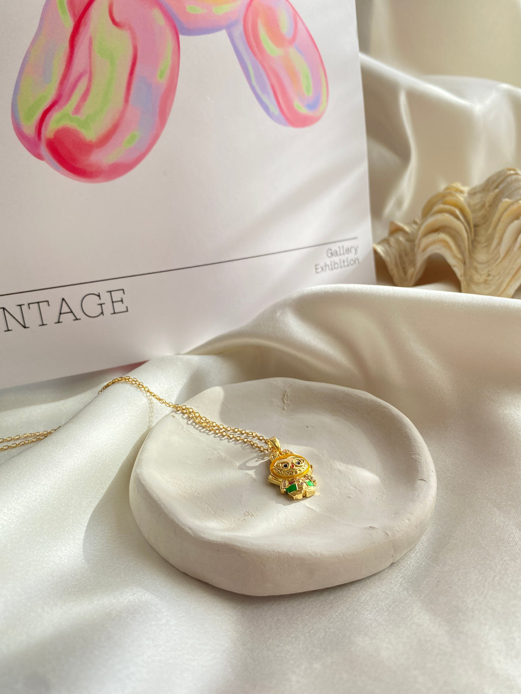 Labubu Turuncu Yeşil Gold Çelik Kolye