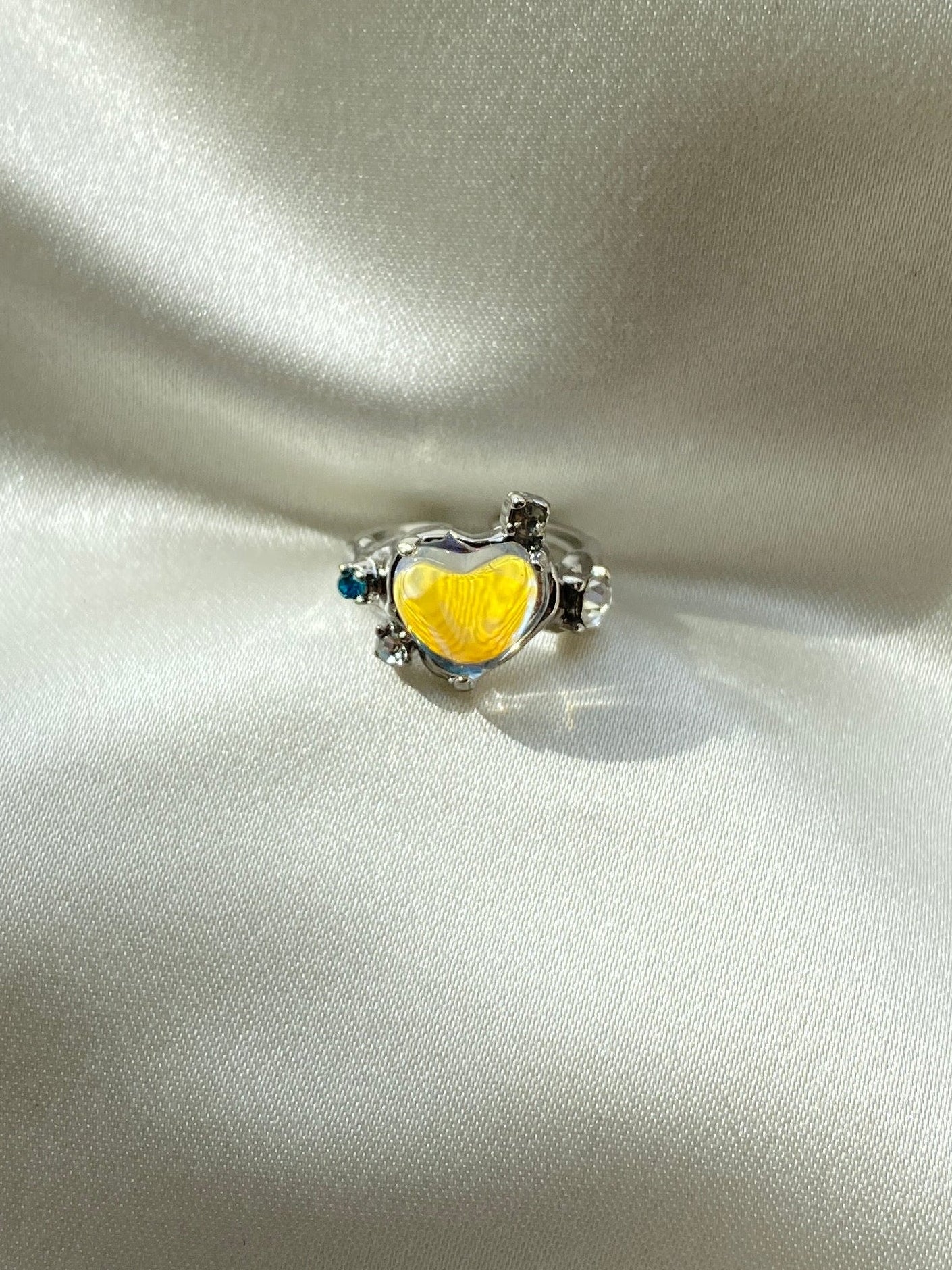 Taşlı Kalp Çelik Yüzük