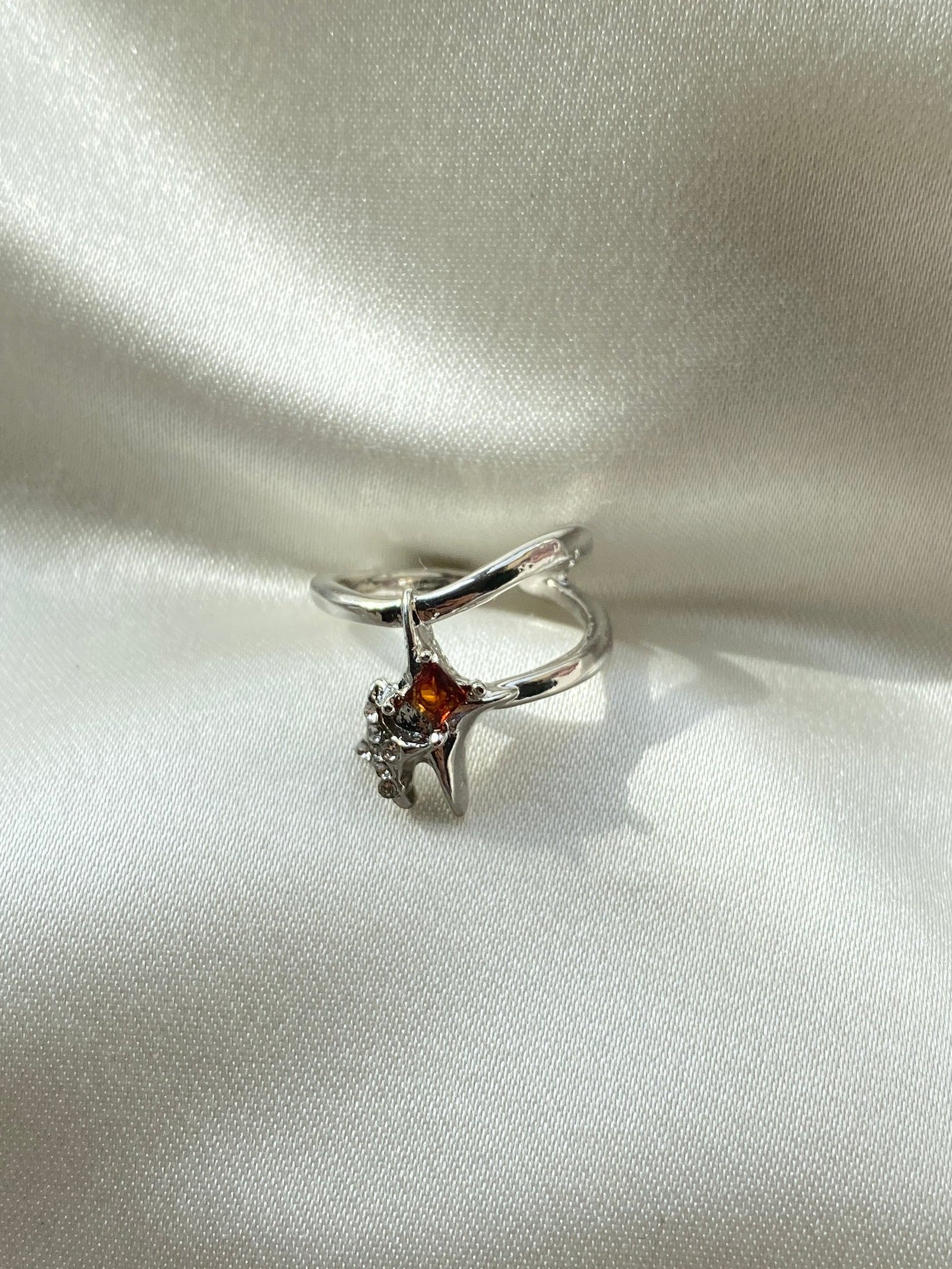 Taş Detaylı Kuzey Yıldızı Çelik Yüzük