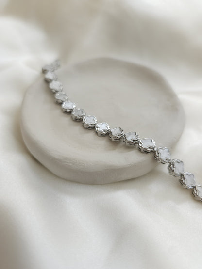 Lune Çelik – İnci Sükûneti Silver Bileklik