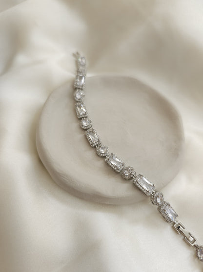 Lune Patterned Steel Silver Bracelet