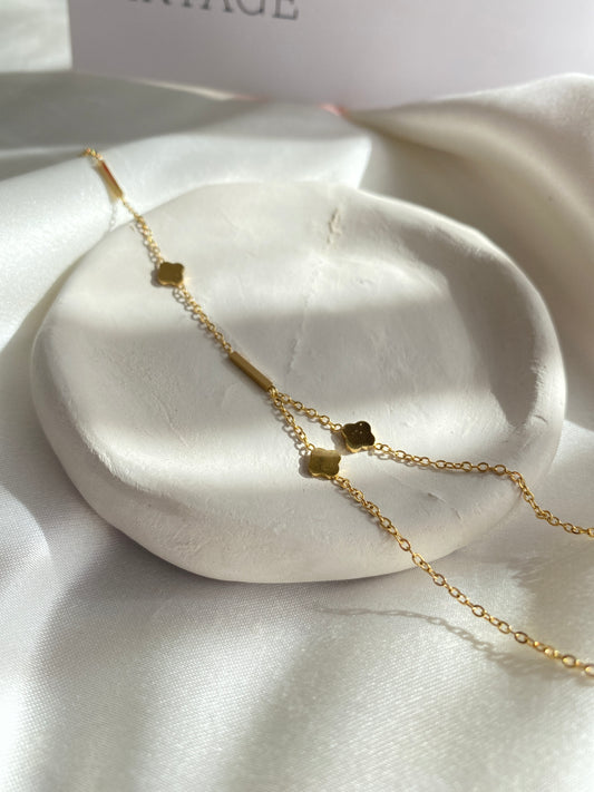 Steel Gold Clover Shahmaran