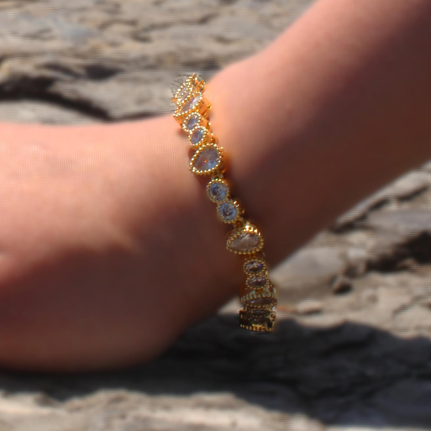 Lune Çelik – Aurelia Drop Gold Bileklik