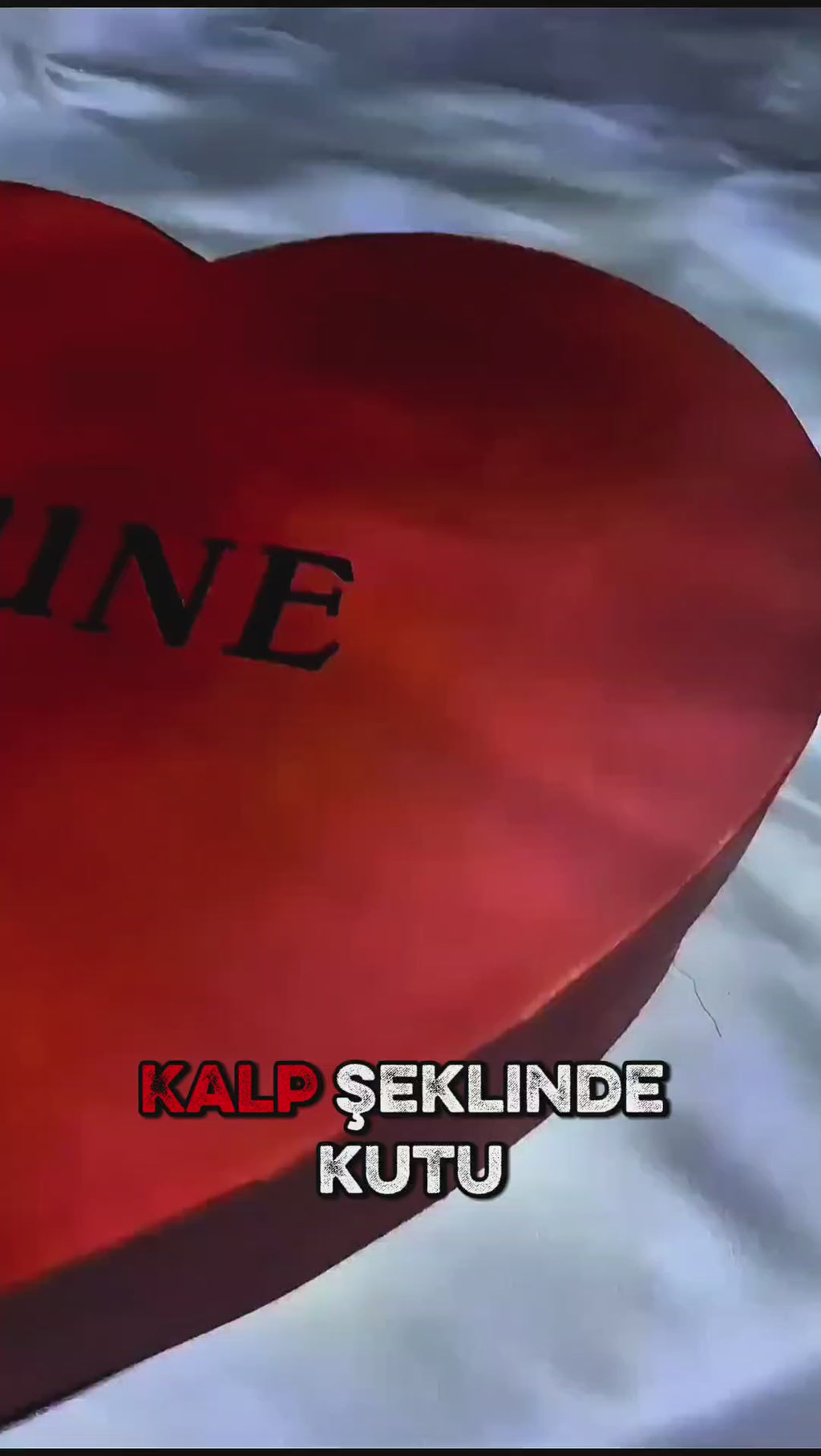 KALP ŞEKİLLİ HEDİYE KUTUSU!