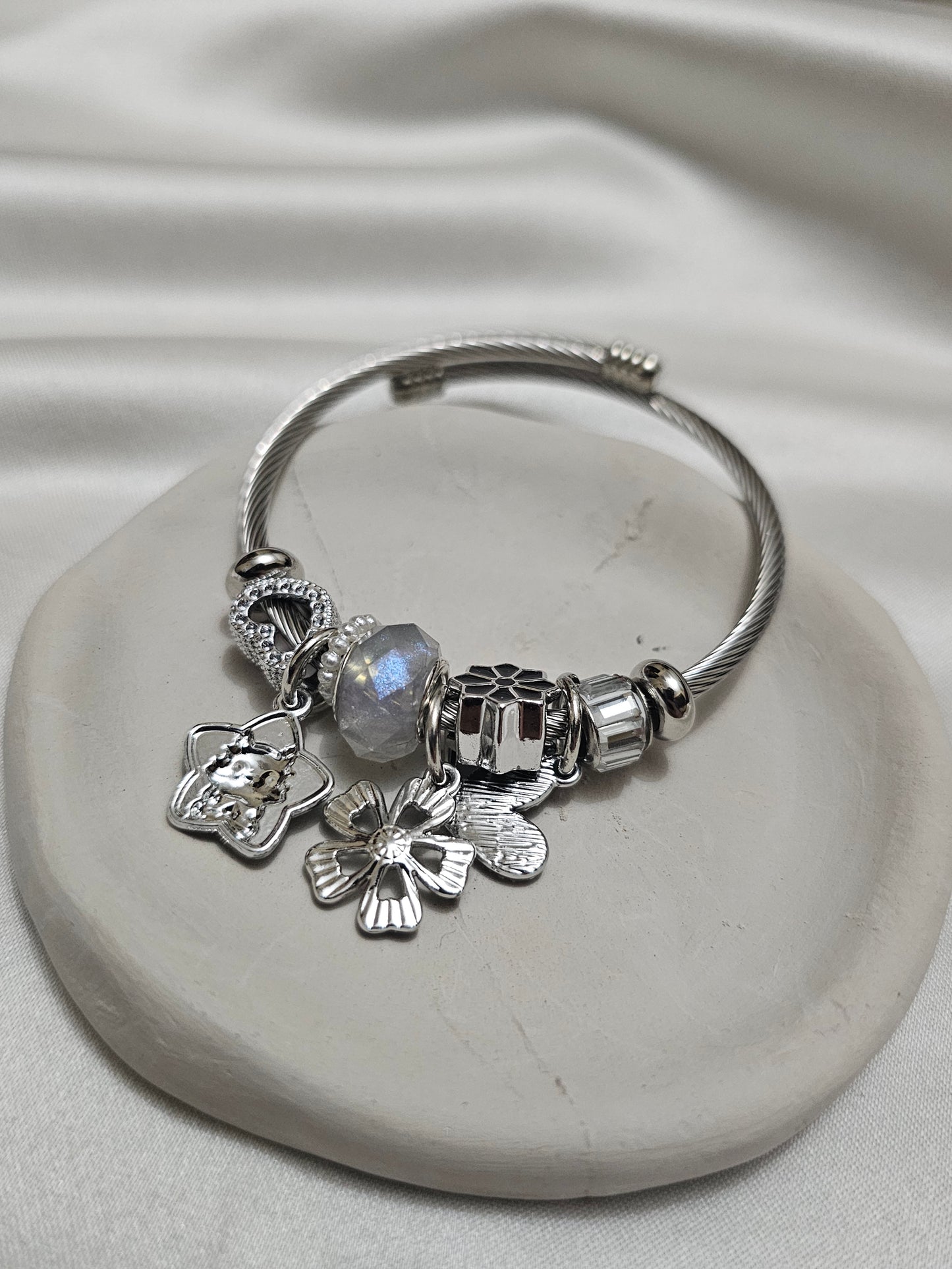 CHARM | BLACK THEMED BRACELET 2