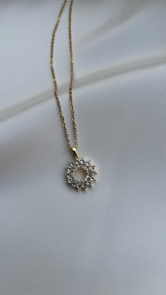 Lune Çelik Güneş Gold Taşlı Kolye