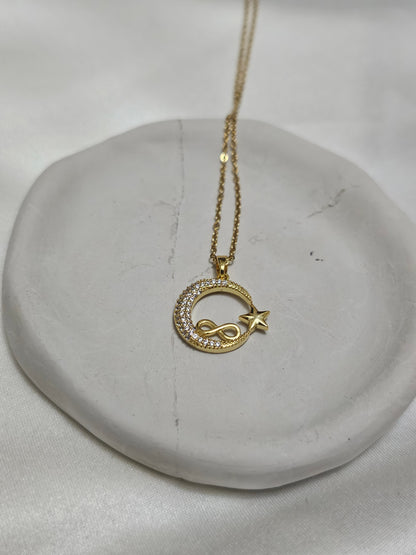 Stone Gold Flag Infinity Sign Steel Necklace