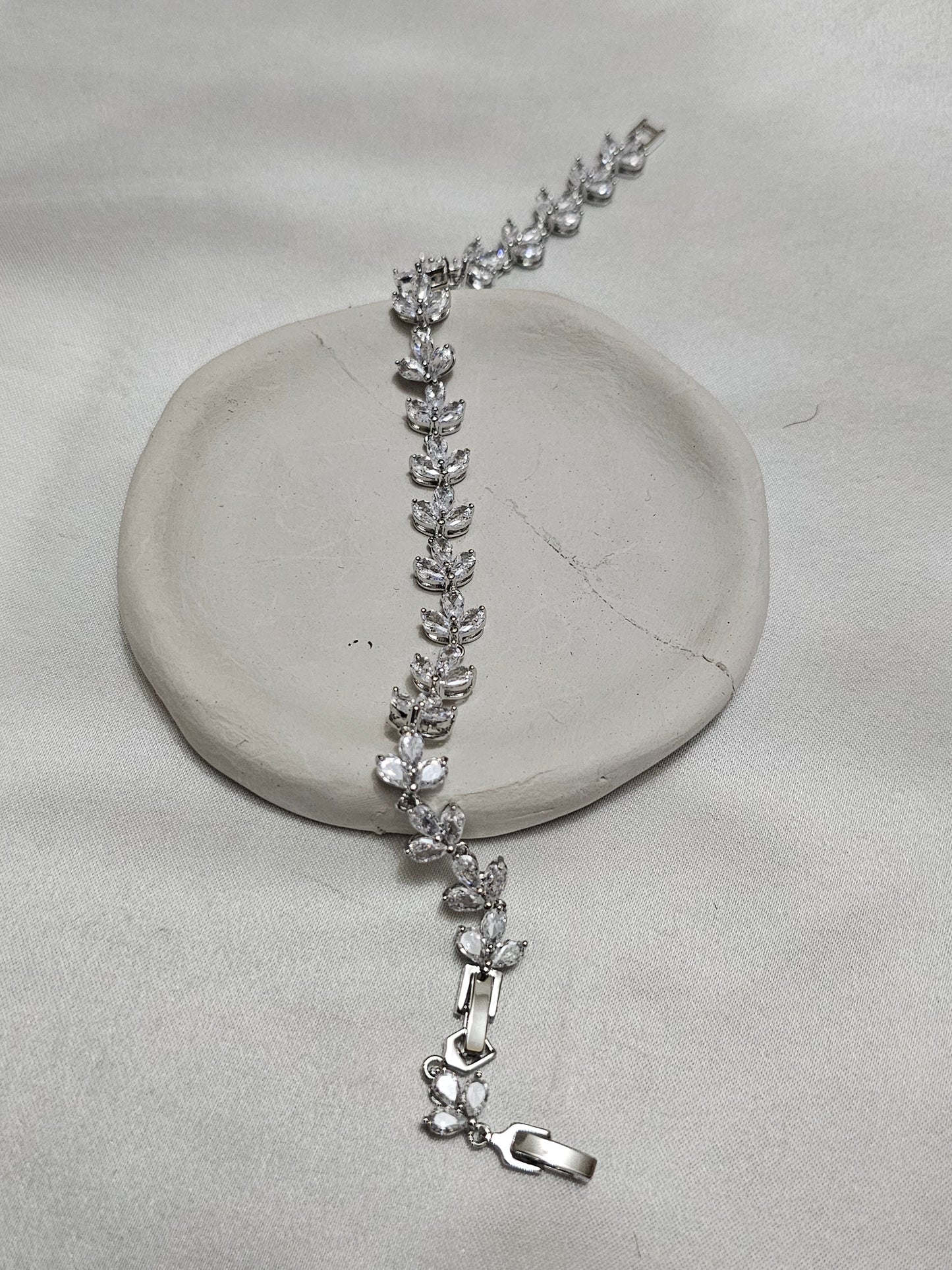 Waterway 3 Leaf Silver Steel Bracelet