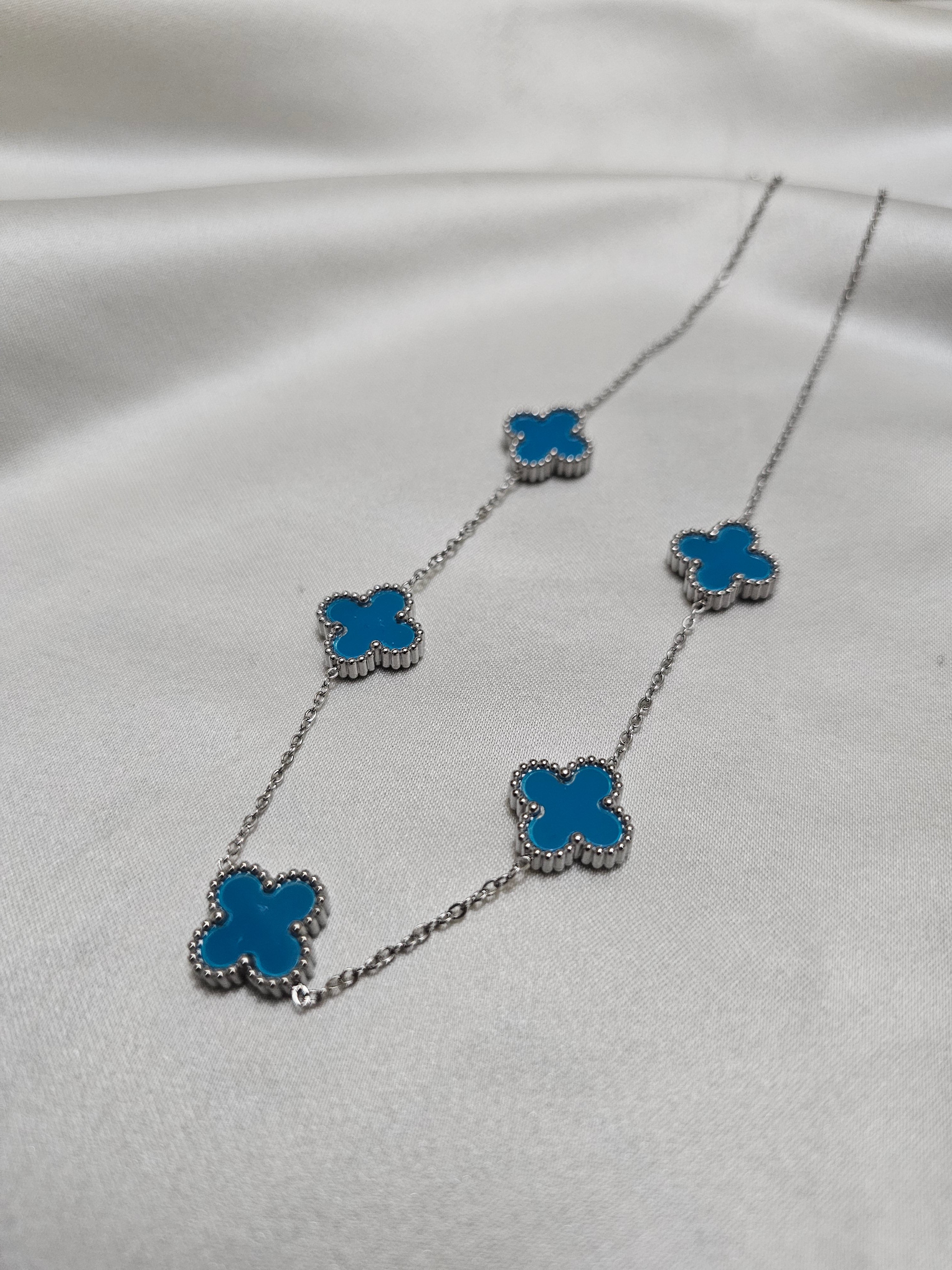 Yonca Mavi Çelik Kolye