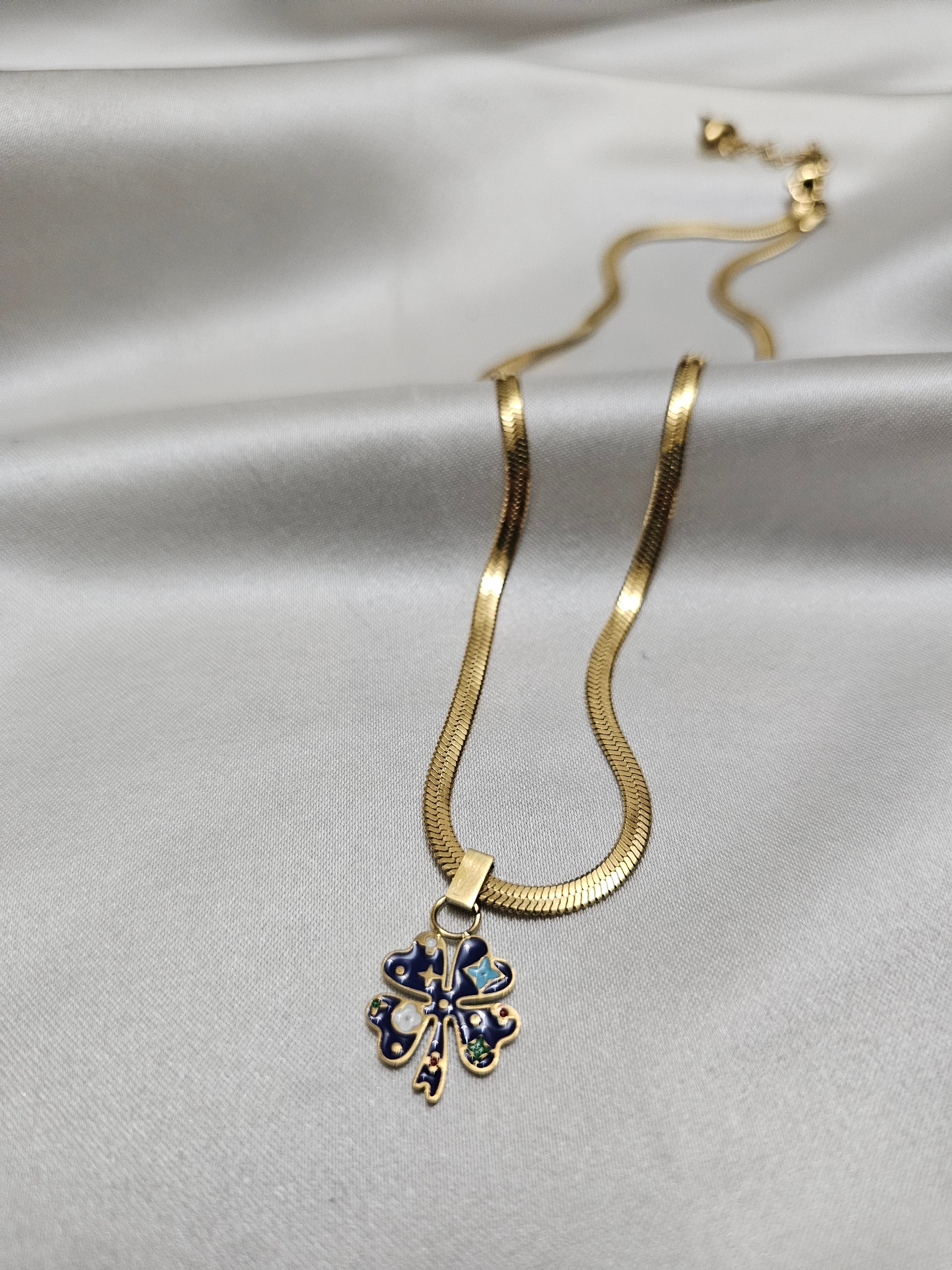 Renkli Yonca Gold Kolye Çelik