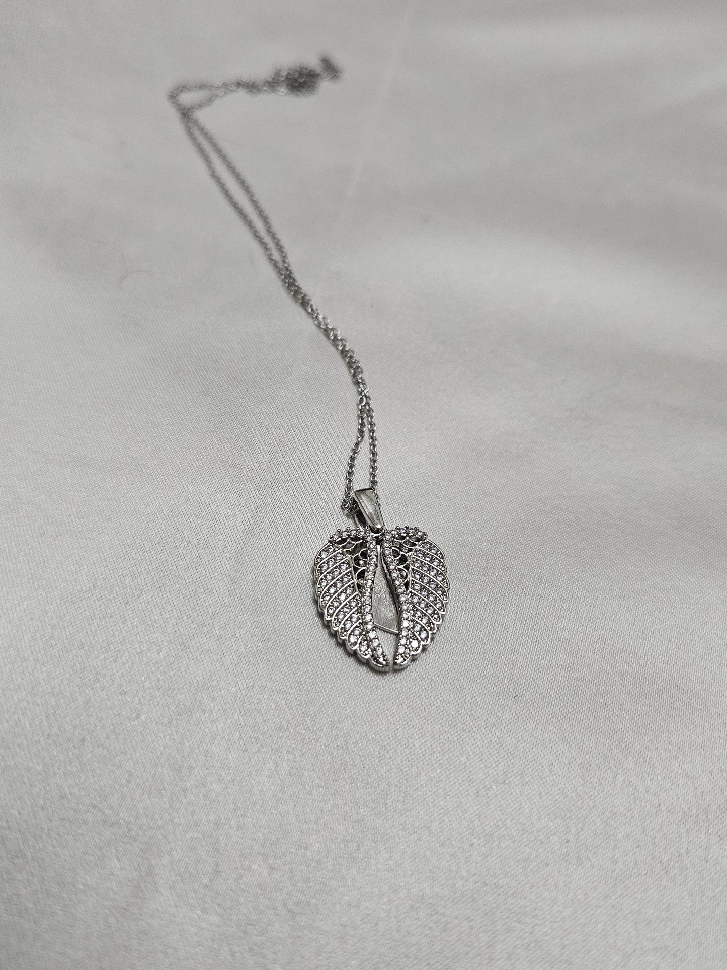 Lune Açılır Kanat Çelik Silver Kolye